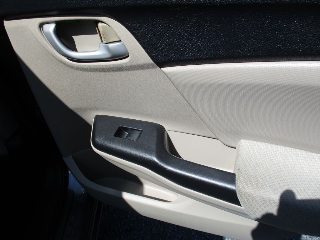 2013 Honda Civic Image 16