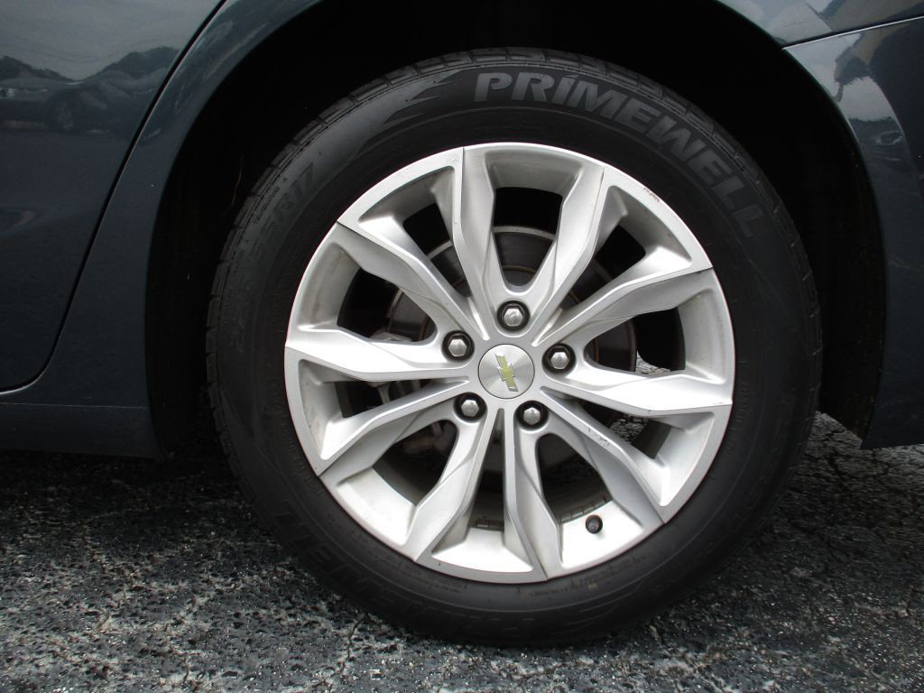 2020 Chevrolet Malibu Image 27