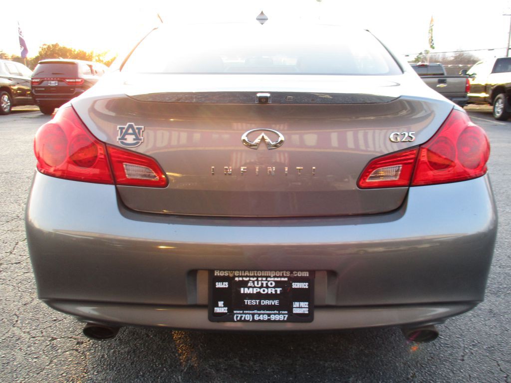 2011 INFINITI G25 Image 4