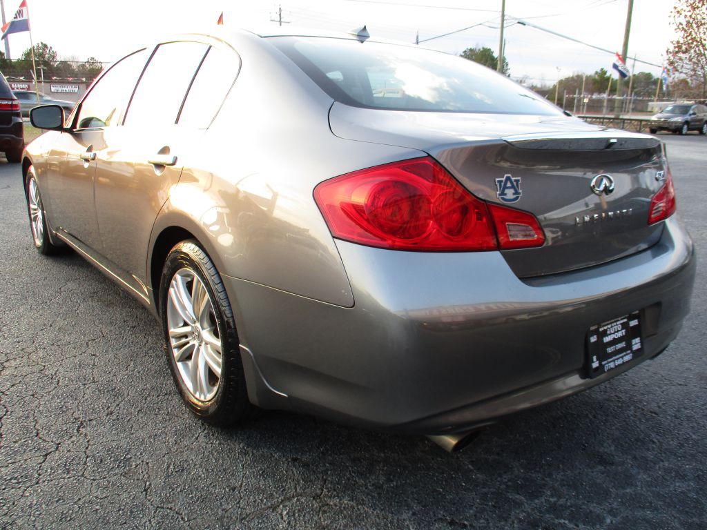 2011 INFINITI G25 Image 6