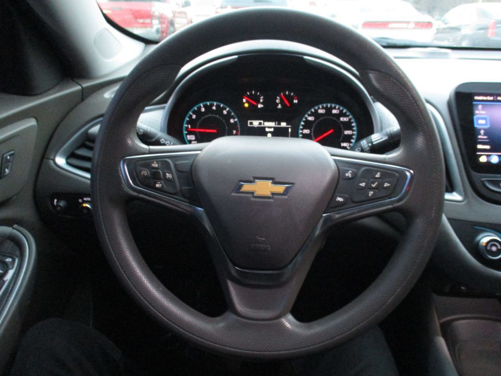 2019 Chevrolet Malibu Image 11