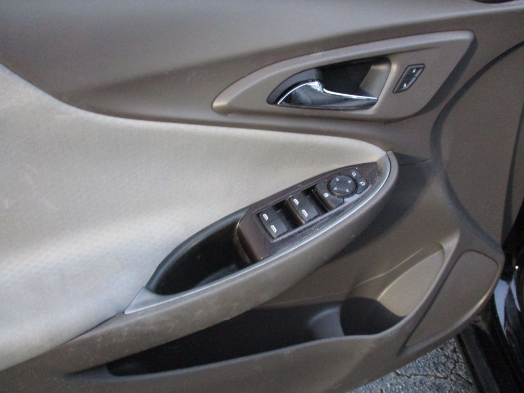 2019 Chevrolet Malibu Image 20