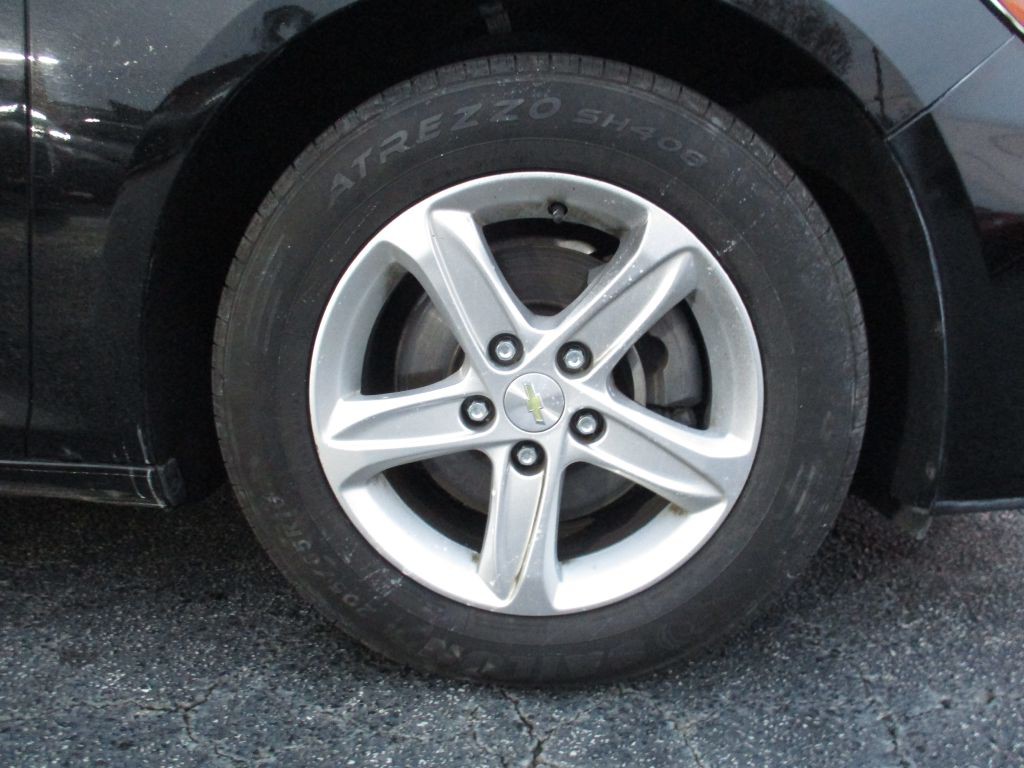 2019 Chevrolet Malibu Image 24