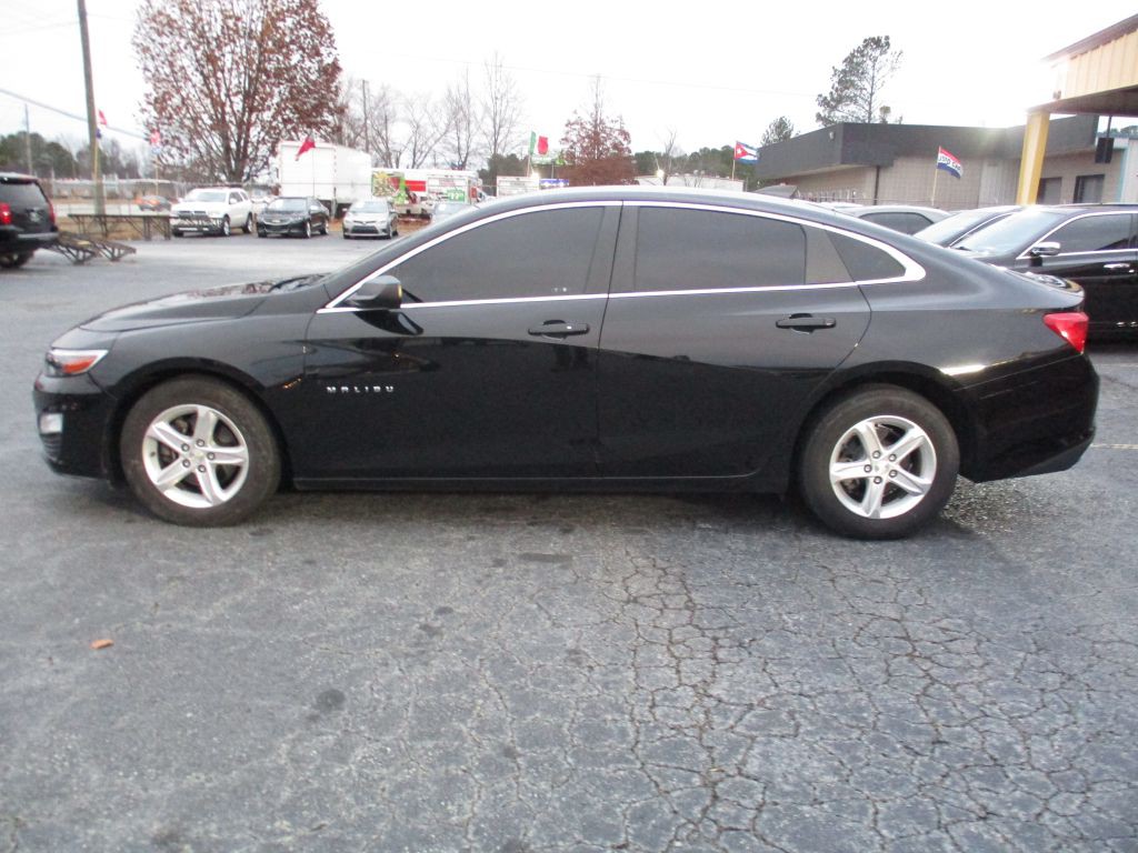 2019 Chevrolet Malibu Image 3