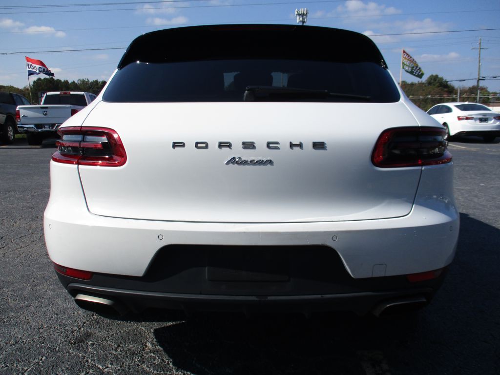 2017 Porsche Macan Image 4