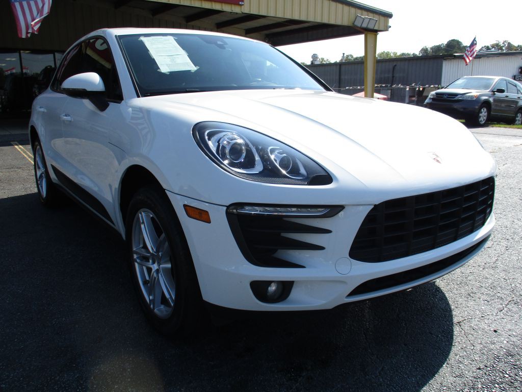 2017 Porsche Macan Image 8