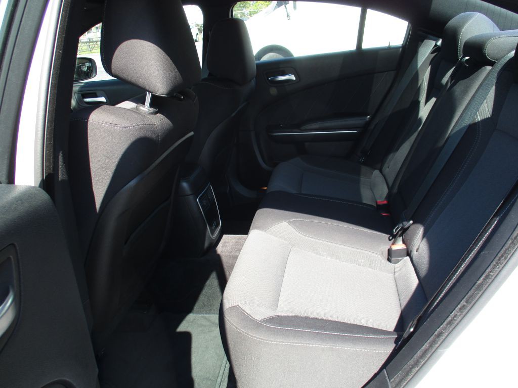 2015 Dodge Charger Image 17