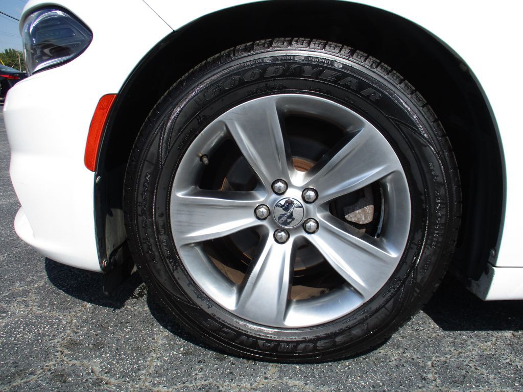2015 Dodge Charger Image 27