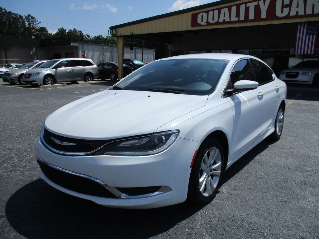 2016 Chrysler 200 Image 2