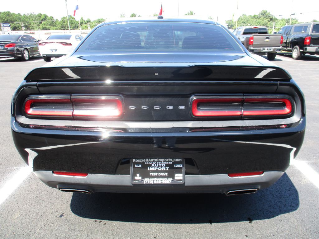 2019 Dodge Challenger Image 4