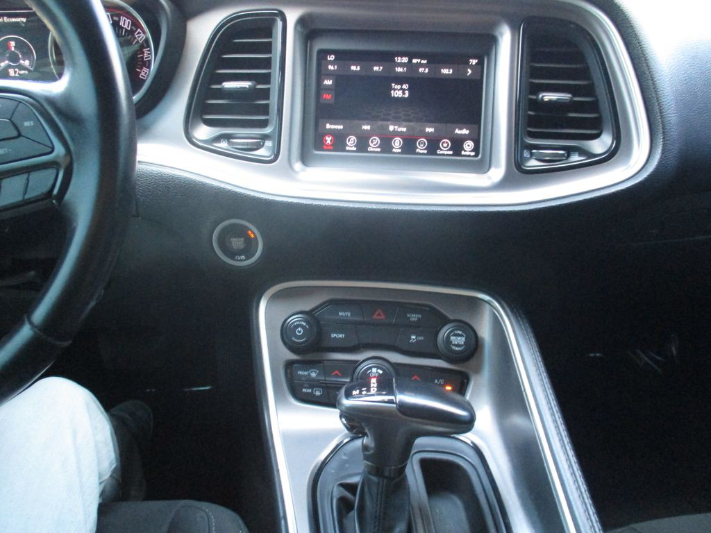 2019 Dodge Challenger Image 13