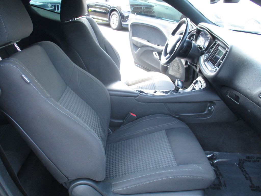 2019 Dodge Challenger Image 18