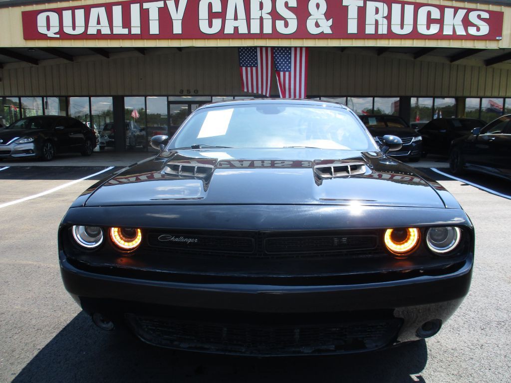 2019 Dodge Challenger Image 2