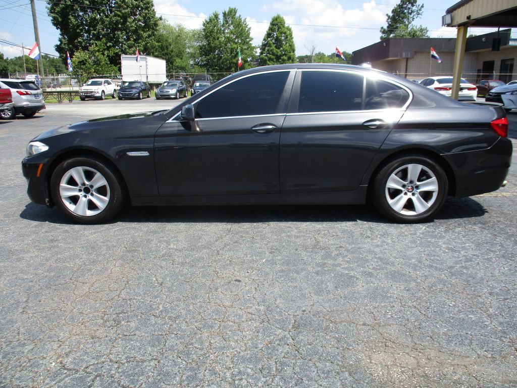 2012 BMW 5 Series Image 2