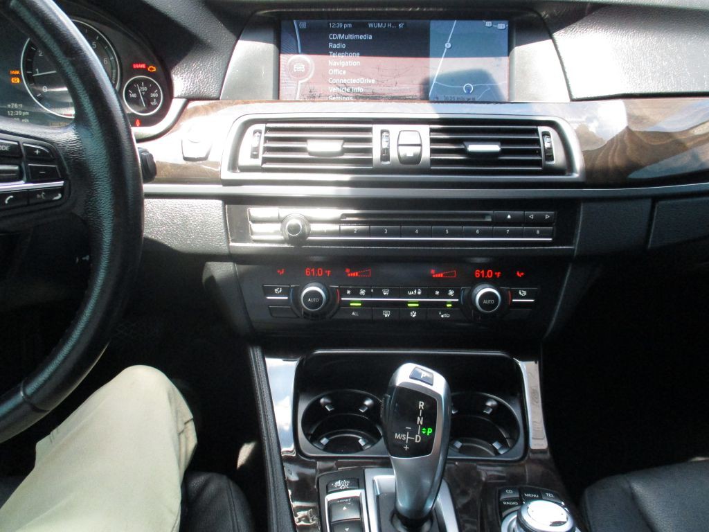 2012 BMW 5 Series Image 12