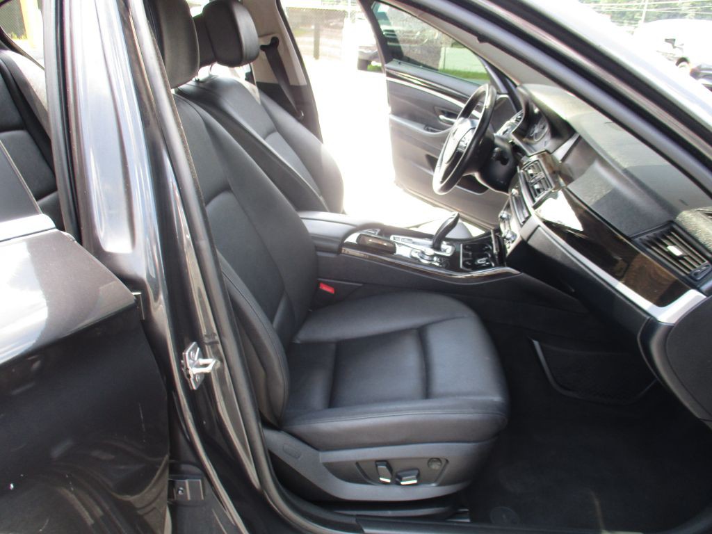 2012 BMW 5 Series Image 18