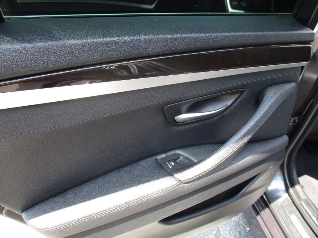 2012 BMW 5 Series Image 20