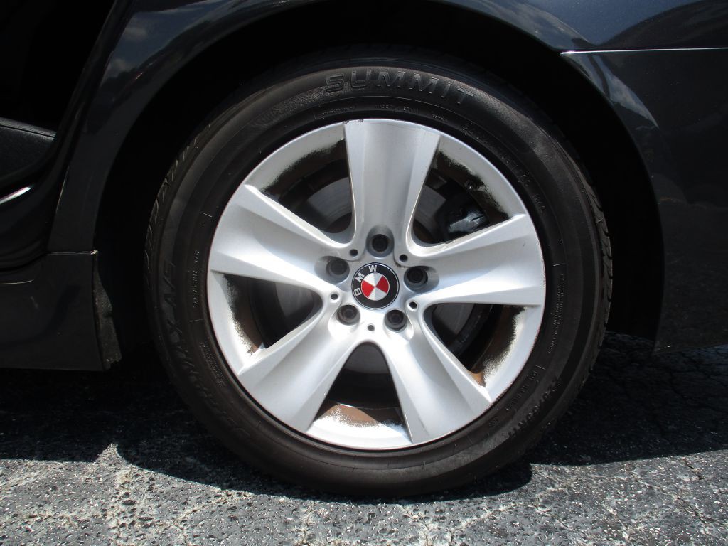 2012 BMW 5 Series Image 25
