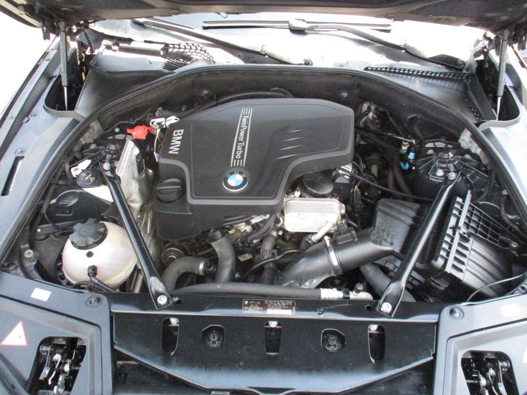 2012 BMW 5 Series Image 29