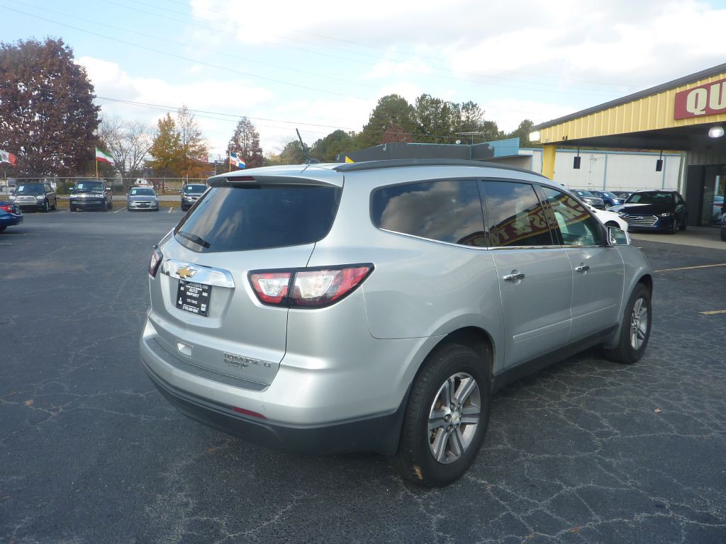 2015 Chevrolet Traverse Image 2