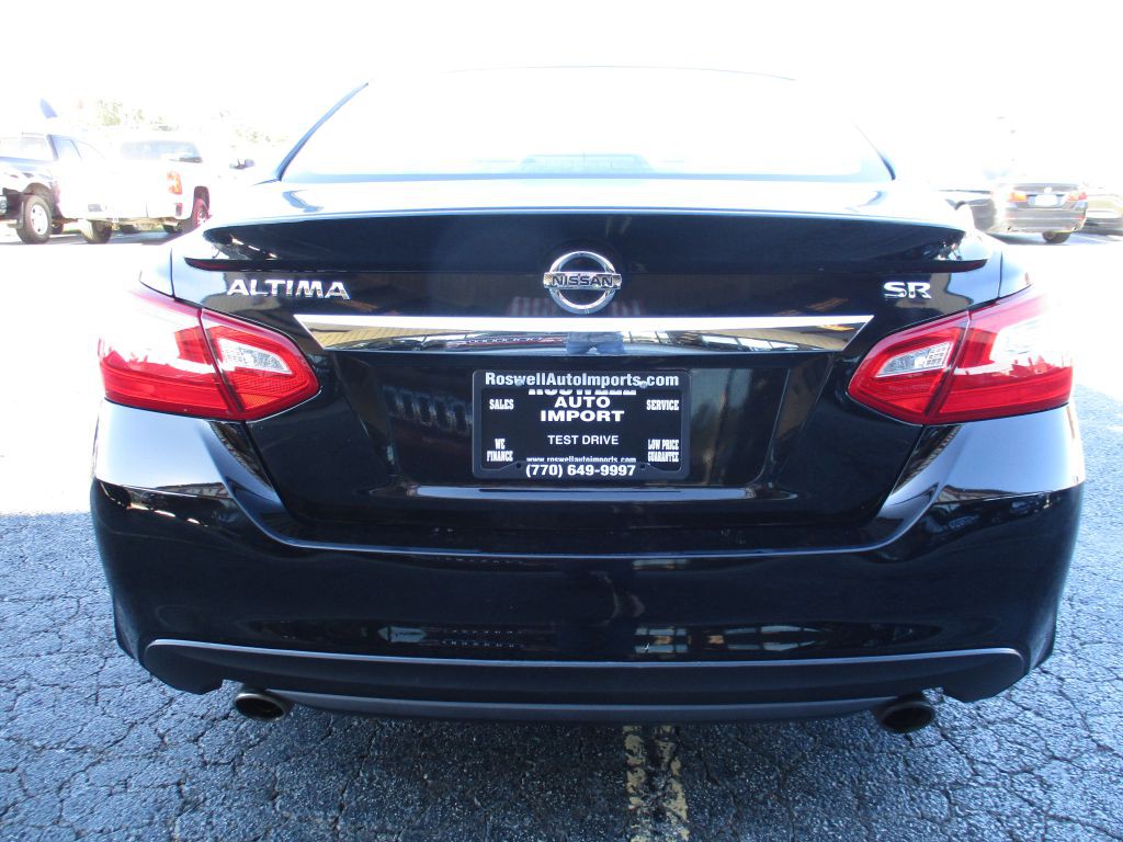 2016 Nissan Altima Image 4