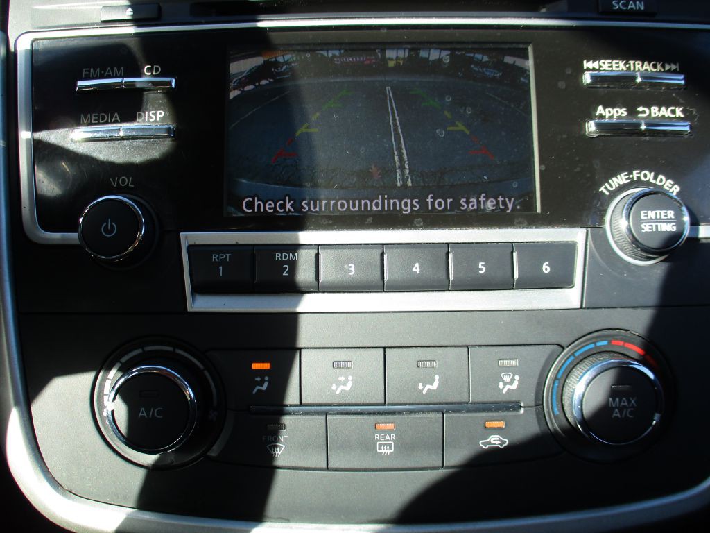 2016 Nissan Altima Image 14
