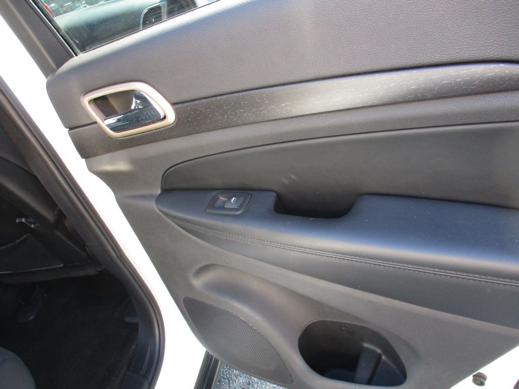 2016 Jeep Grand Cherokee Image 22