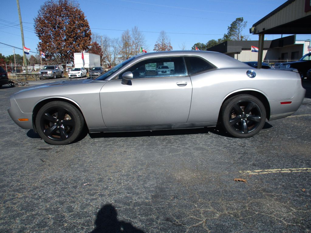 2013 Dodge Challenger Image 2