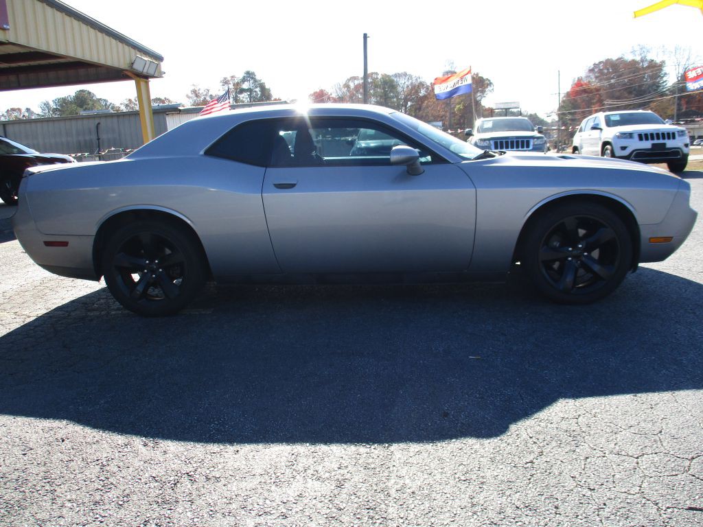 2013 Dodge Challenger Image 3