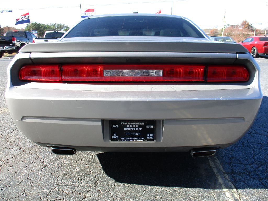 2013 Dodge Challenger Image 4