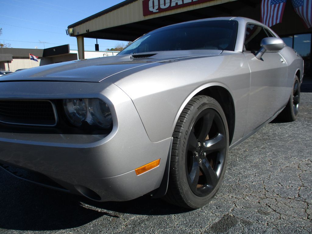 2013 Dodge Challenger Image 9