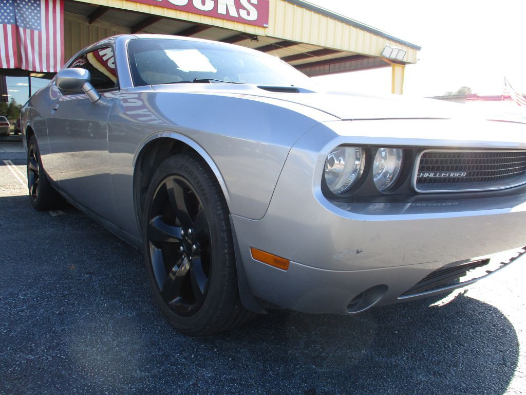 2013 Dodge Challenger Image 10