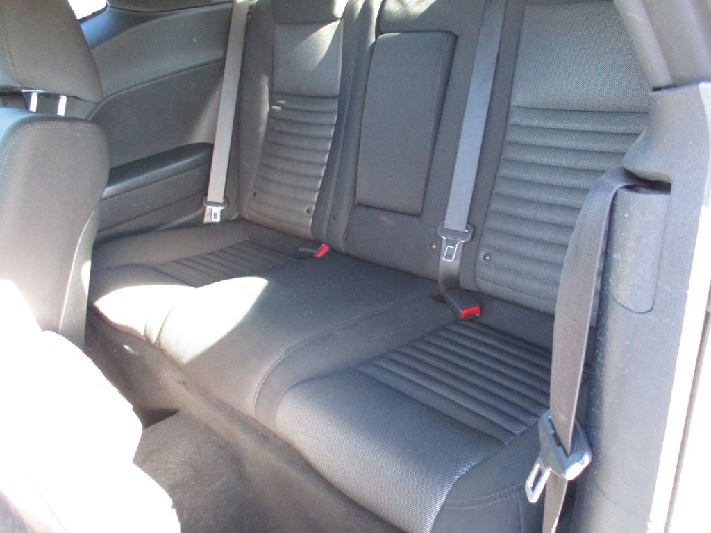 2013 Dodge Challenger Image 17