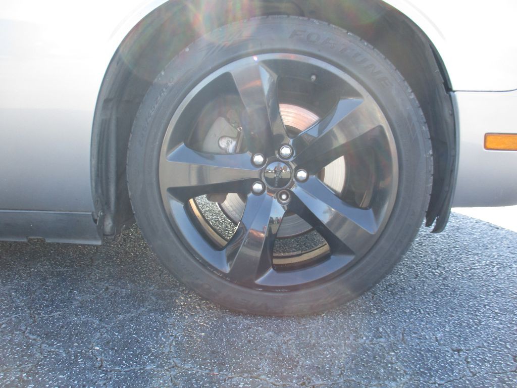 2013 Dodge Challenger Image 22