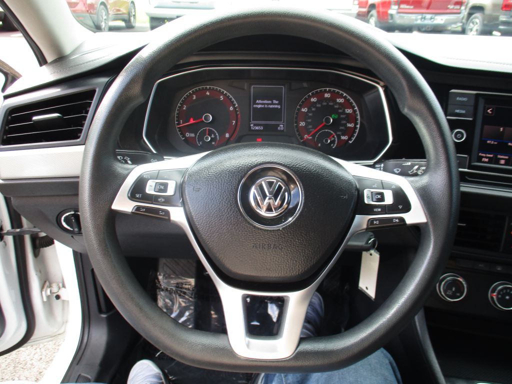 2019 Volkswagen Jetta Image 11
