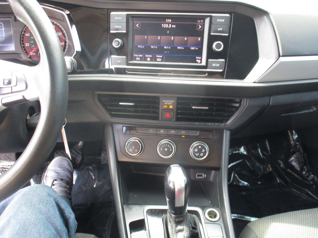 2019 Volkswagen Jetta Image 13