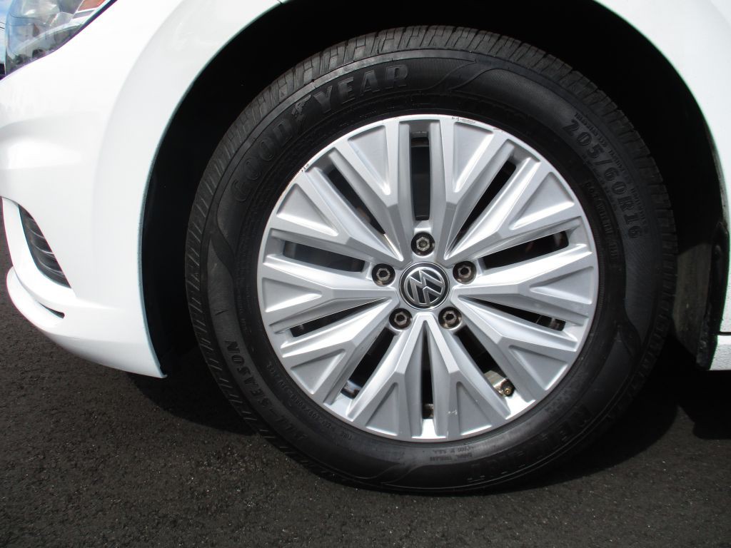 2019 Volkswagen Jetta Image 28