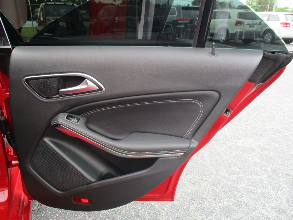 2015 Mercedes-Benz CLA-Class Image 13
