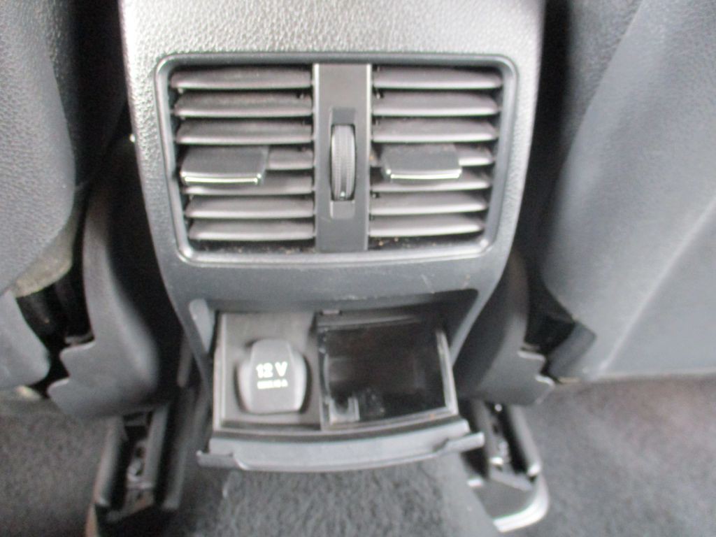 2015 Mercedes-Benz CLA-Class Image 19