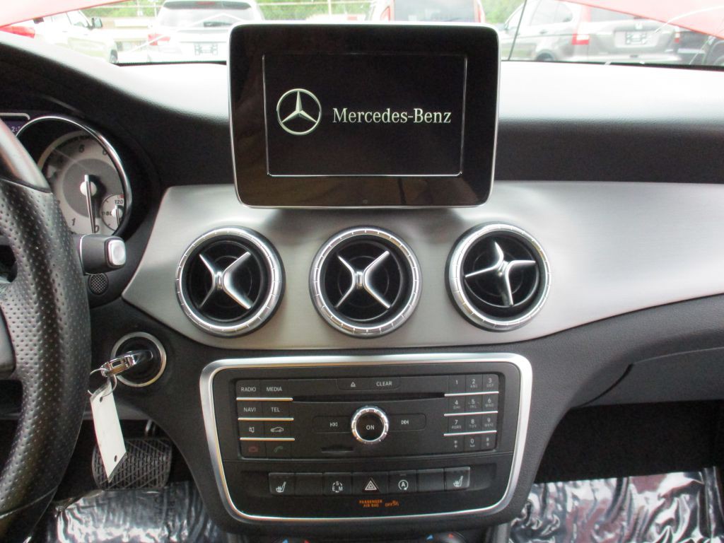 2015 Mercedes-Benz CLA-Class Image 20