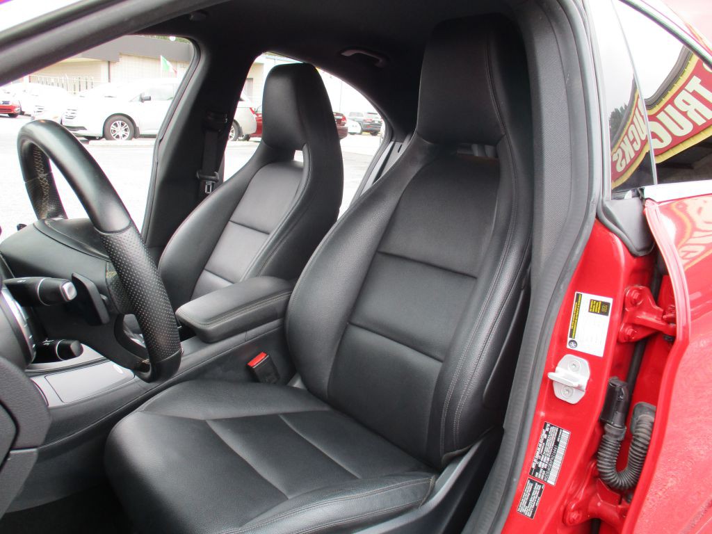 2015 Mercedes-Benz CLA-Class Image 23