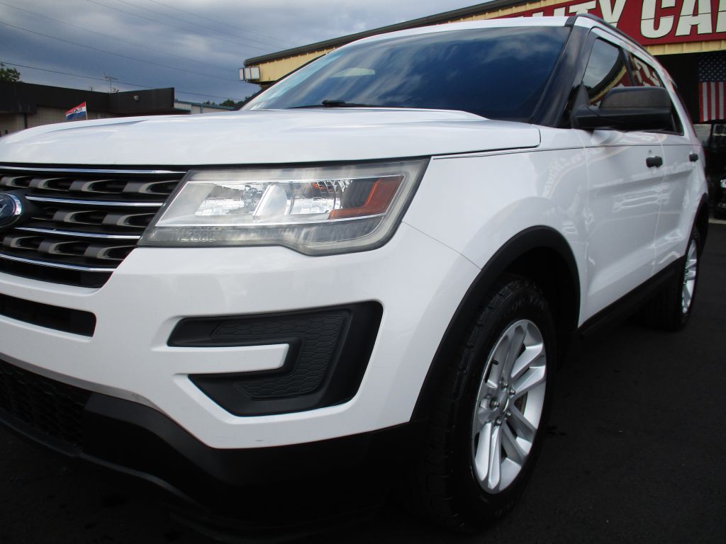 2016 Ford Explorer Image 9