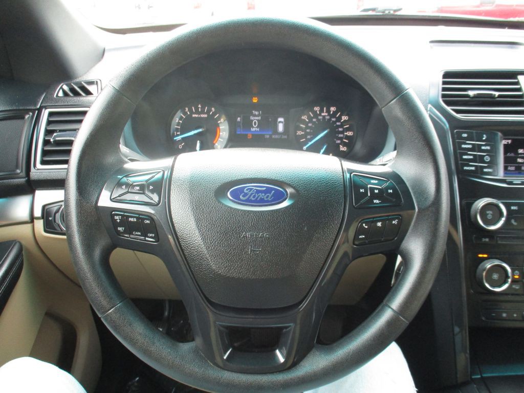 2016 Ford Explorer Image 11