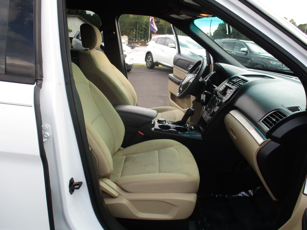 2016 Ford Explorer Image 22