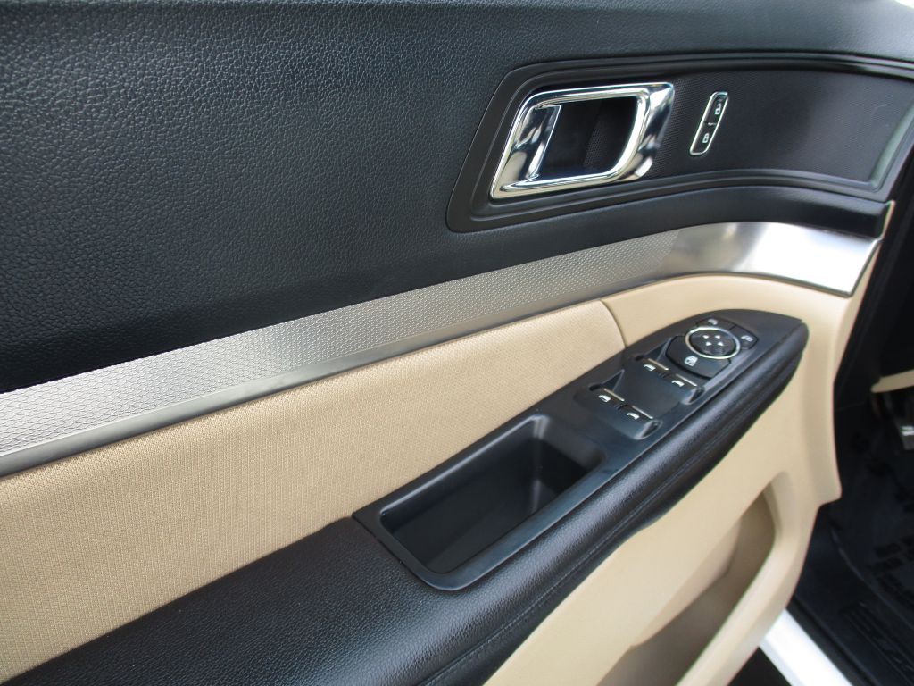 2016 Ford Explorer Image 23