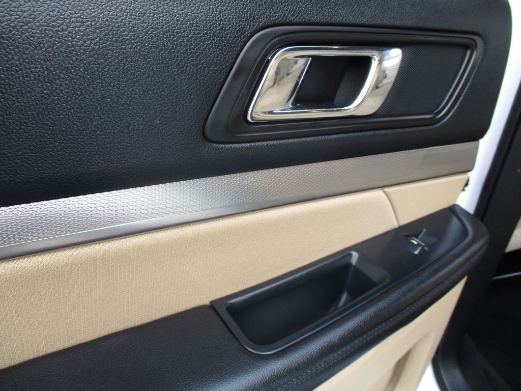 2016 Ford Explorer Image 24
