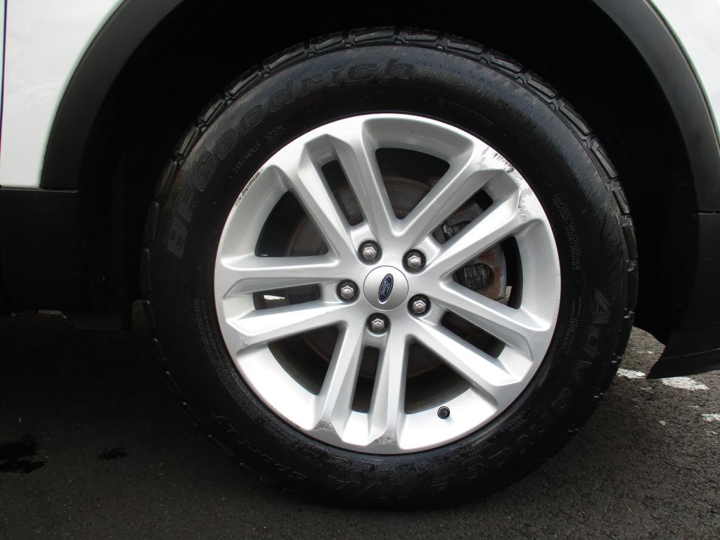 2016 Ford Explorer Image 27