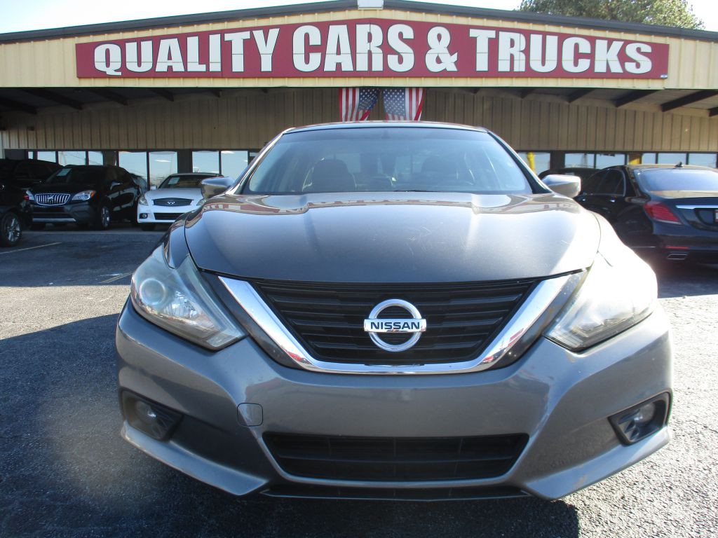 2017 Nissan Altima Image 1