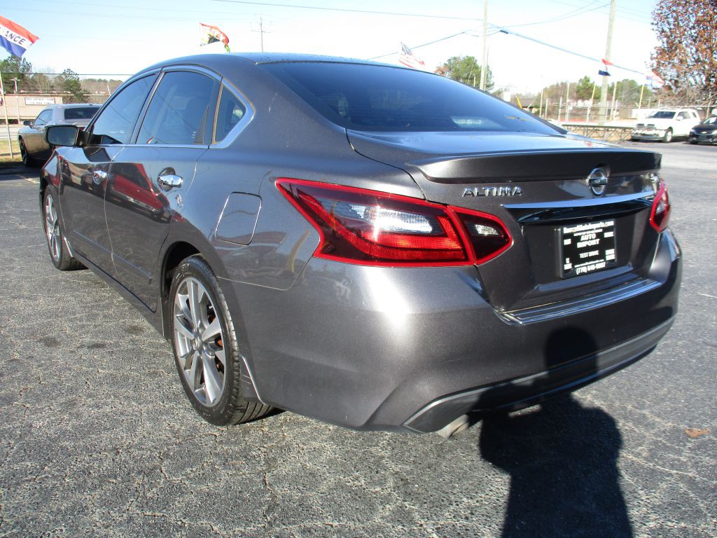 2017 Nissan Altima Image 6