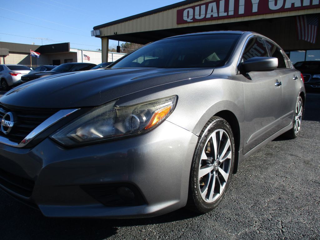 2017 Nissan Altima Image 9